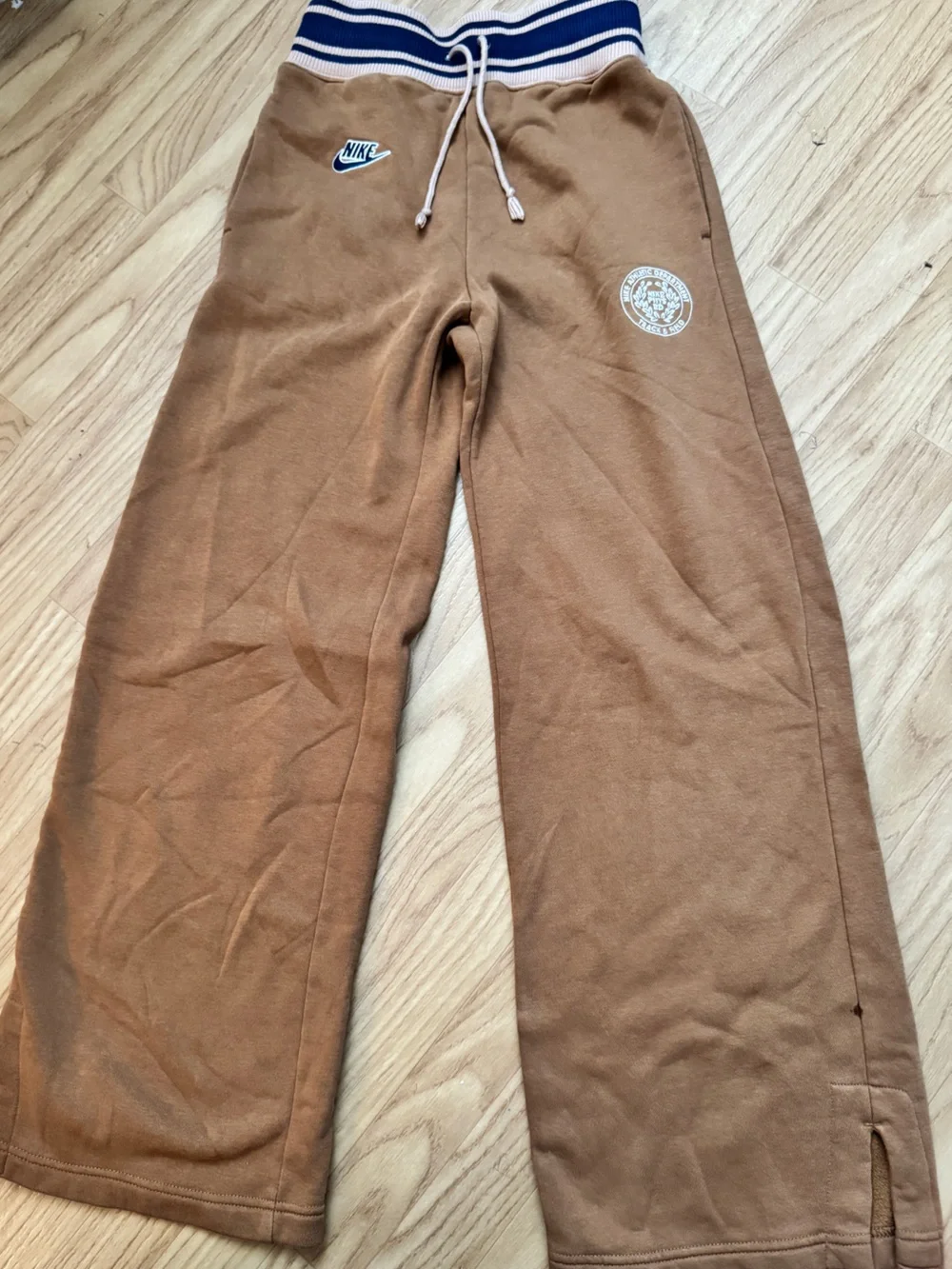Nike NWT Phoenix HR Exeter 74 Brown Navy Pants Size XS